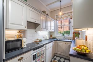 Photo 12- click for photo gallery